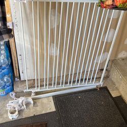 Wall Mount Baby Gate