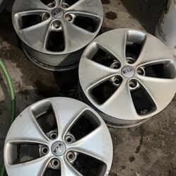 OEM Kia Alloy Rims 15”