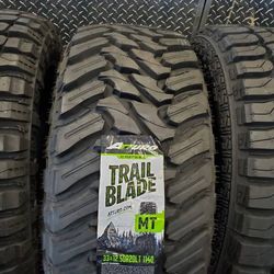 LT 33 1250 20 Atturo Mud Terrain