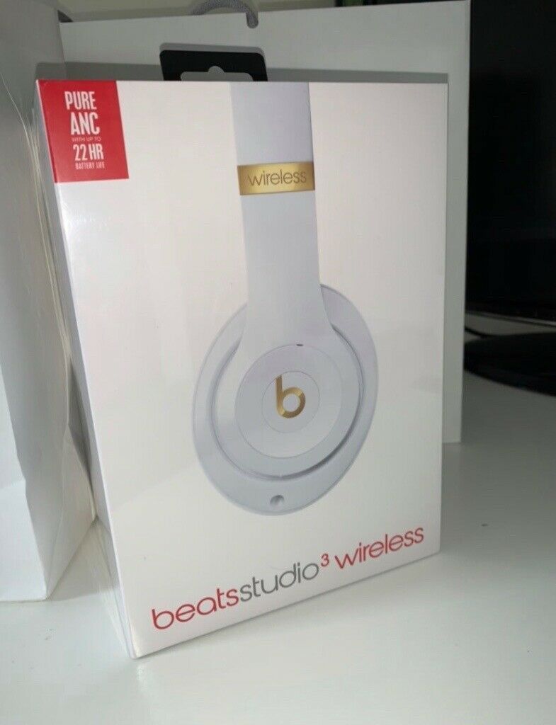 Brand New Sealed White Beats Studio 3 Wireless Headphones NEW!