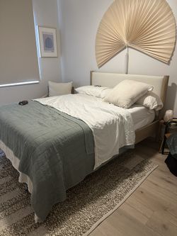 Temper-Pedic Queen size Mattress