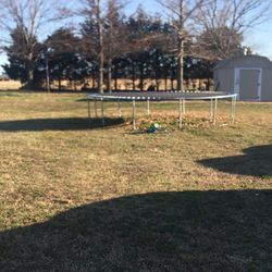 Trampoline 