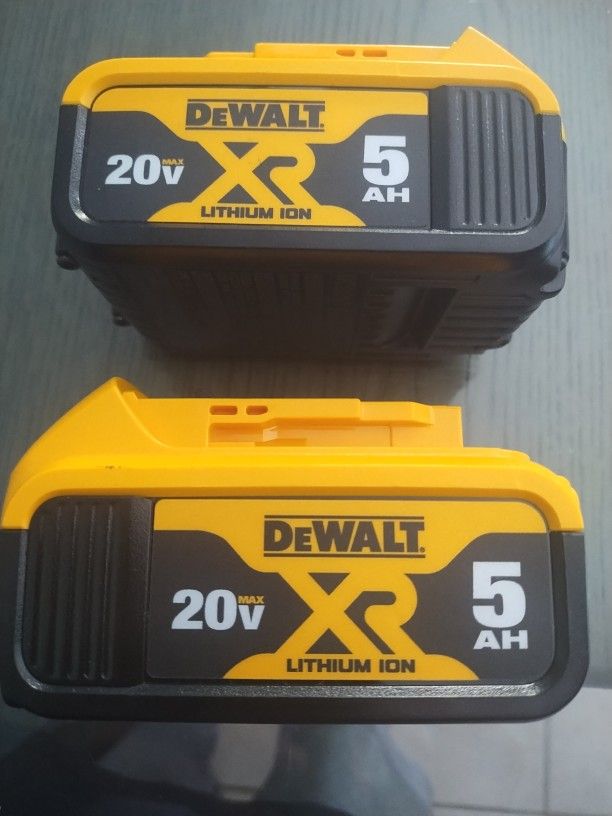 DEWALT 20v XR 5.0 Battery