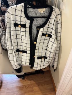 XL cropped button up sweater