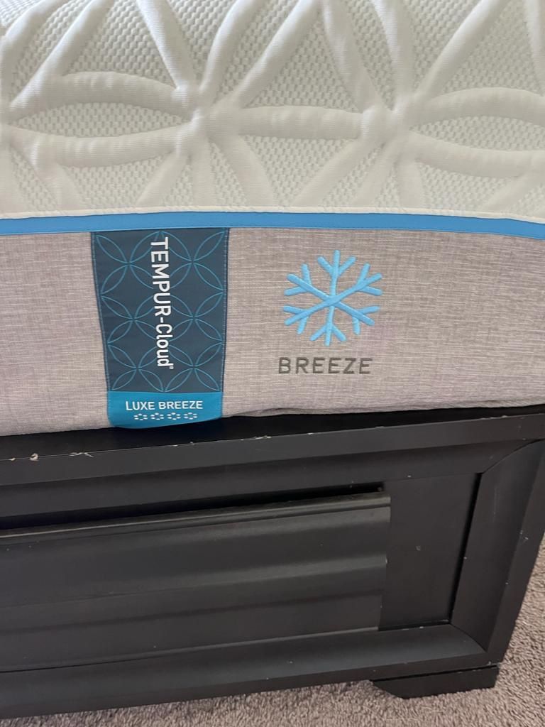 Tempur Cloud Luxe Breeze California King Size Mattress