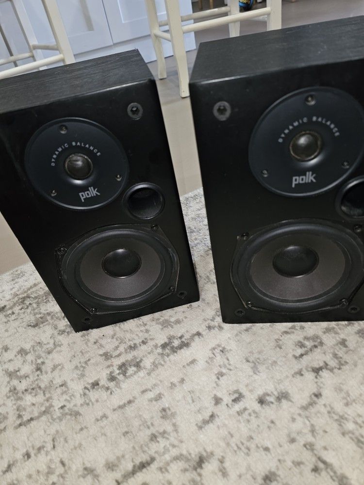 Polk T15 Bookshelf Speaker