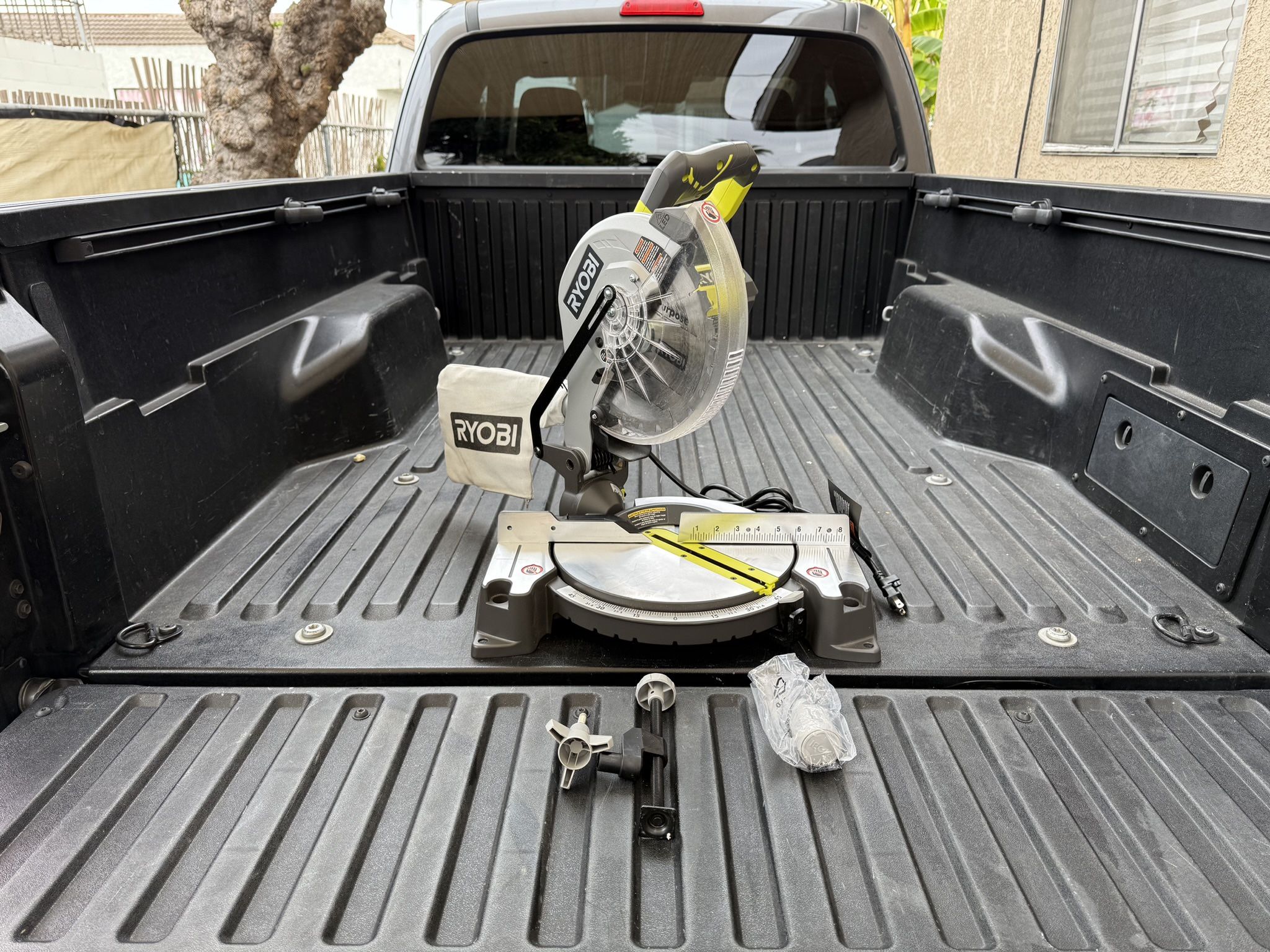 RYOBI 14 Amp Corded 10 in. Compound Miter Saw w/LED Cutline Indicator **FIRM PRICE**