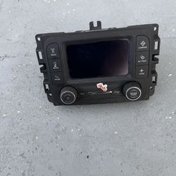 2019-2024 RAM Truck Radio Uconnect 3 with 5-Mich