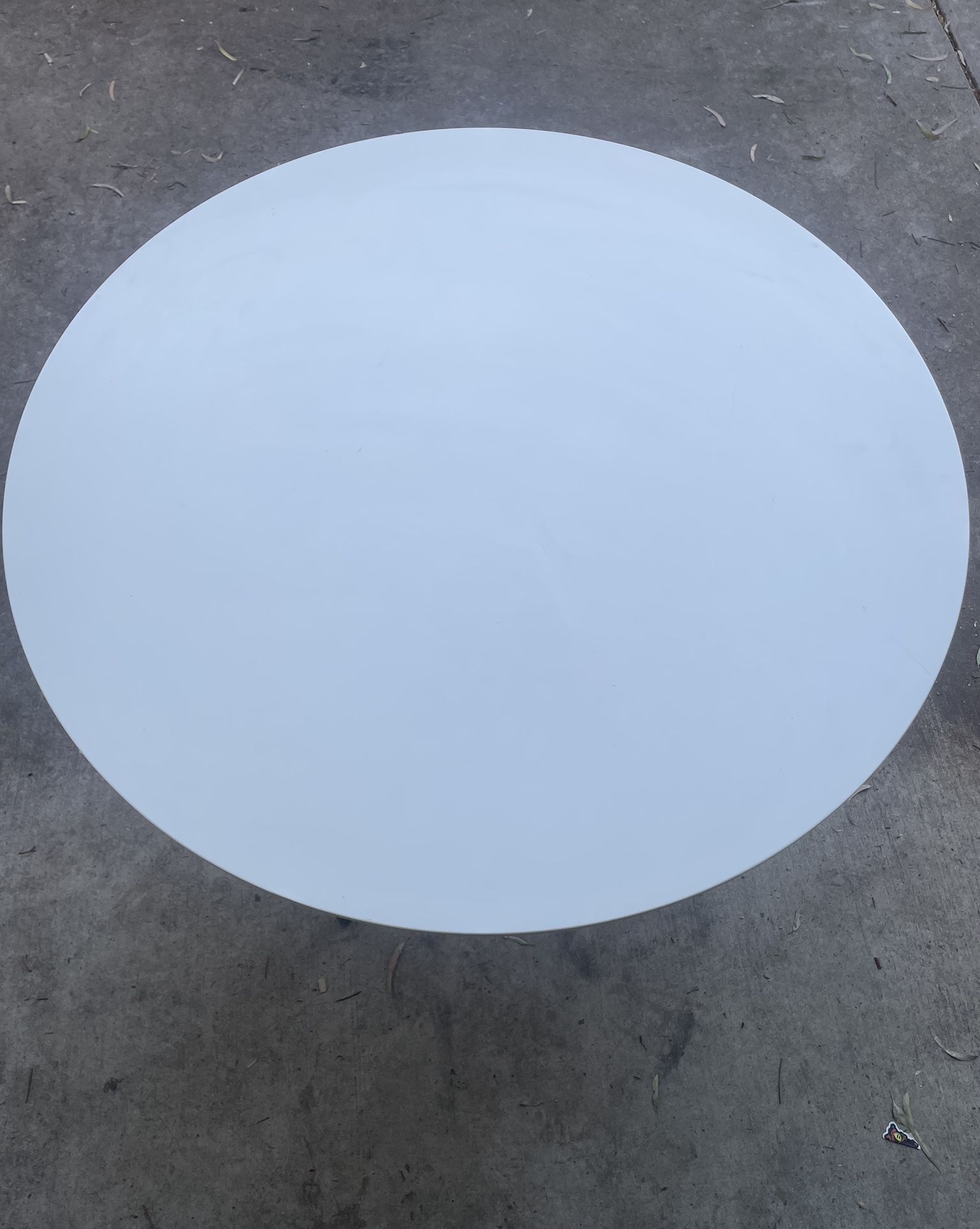 White Round Dining Table