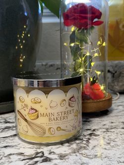 Bath & body Works Main Street bakery 3 wick candle