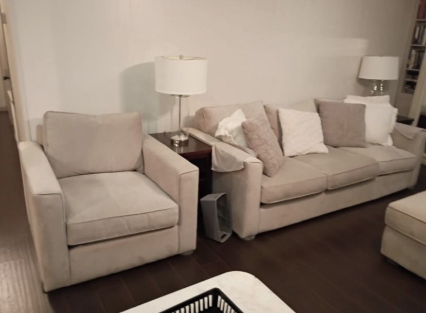 Clean Nice 3 Piece Sofa/loveseat/ottoman