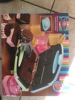 Nostalgia electric ice cream sandwich maker