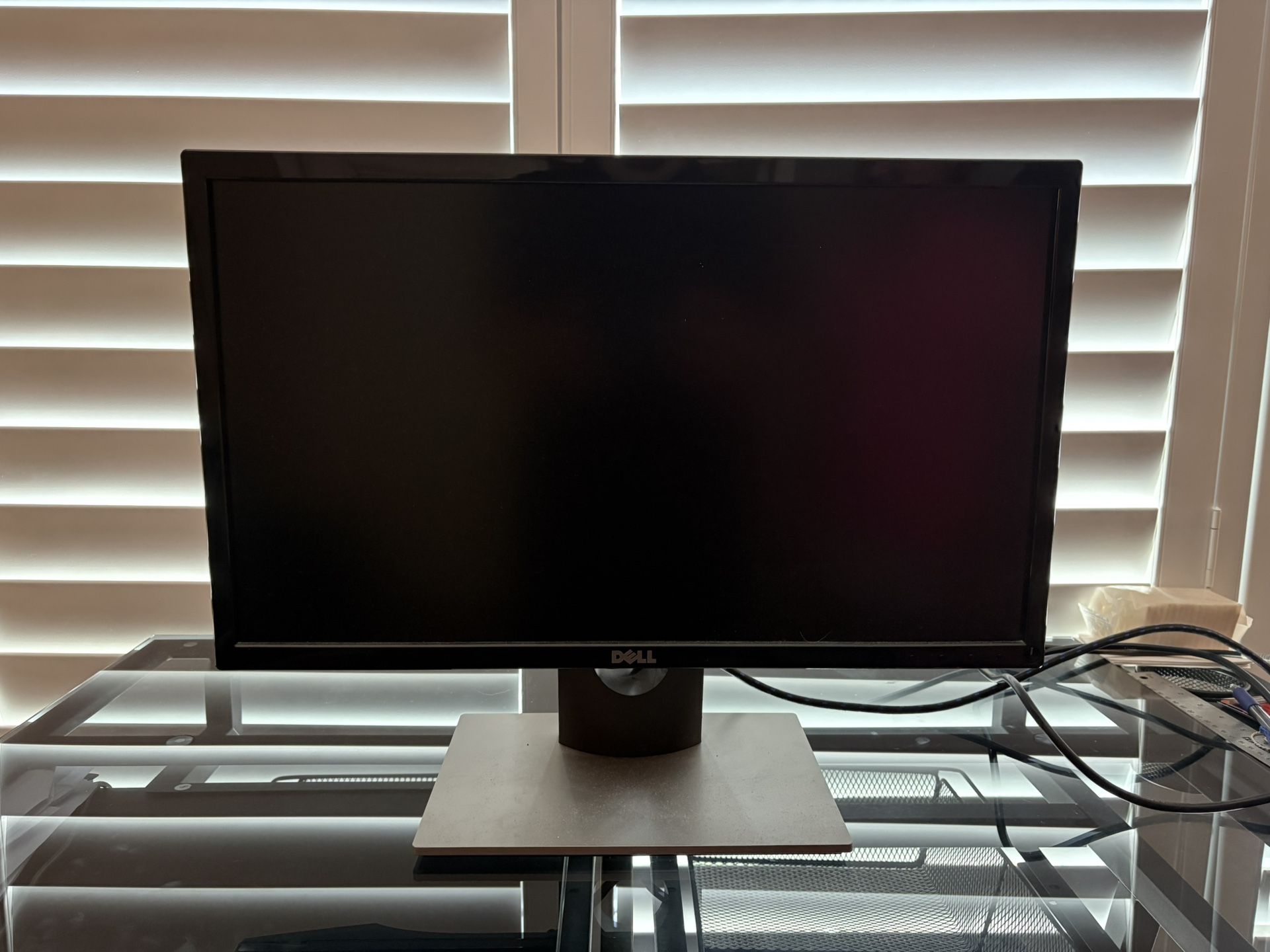Dell Monitor 21.5-inch 1920 x 1080 Display Port / HDMI / VGA LED- P2217H