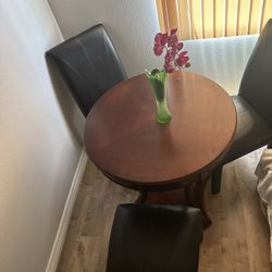 Dining/ Bedroom Table With 3 Chairs. 