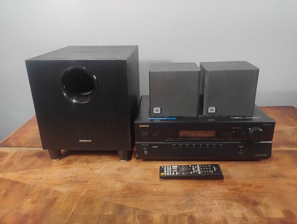 Onkyo HDMI 7.1 Stereo Receiver With Remote Subwoofer & 2 JBL Speakers