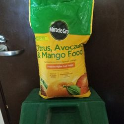 Miracle-Gro Citrus, Avocado & Mango  Food  Twenty Pound Bag Brand New
