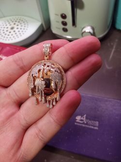 Rose gold pendant 10k 11.5 grams natural diamond