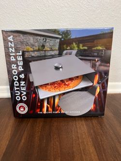 Chef’s Counter Outdoor Pizza Oven & Peel