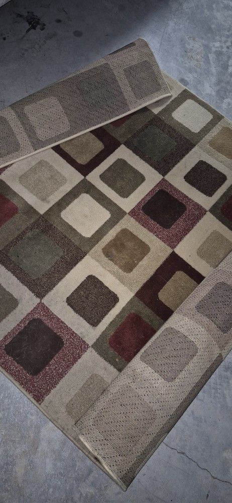 Assorted Furniture Items