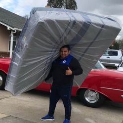 Must Go ||| Queen Size Mattress with Box Spring For Sale !!! ASAP