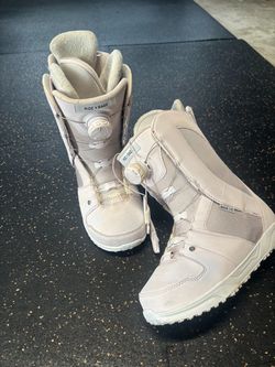 Ride Women’s Snowboard Boots – Size 7.5 – BOA