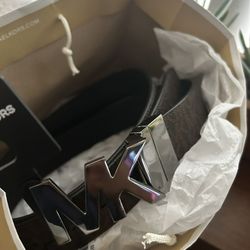 BRAND NEW MICHAEL KORS REVERSIBLE BELT