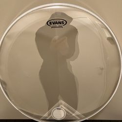 Evans EQ3 - 20’ bass drum -batter head clear / New