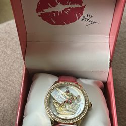 Betsy JOHNSON Watch NEW in the box