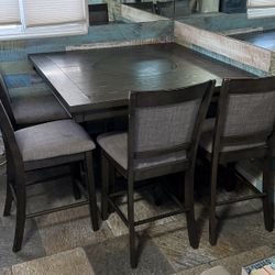Kitchen Table Plus Chairs 