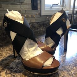 Michael Kors Meadow Platform Heels Size 6.5