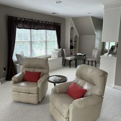 2 leather Recliners