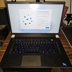 Alienware X17 R1 Laptop
