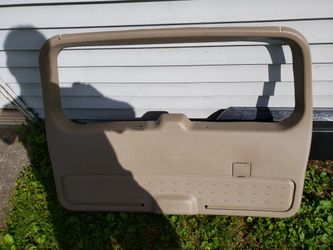 Jeep Grand Cherokee 99 - 2004 good shape interior hatch trim.
