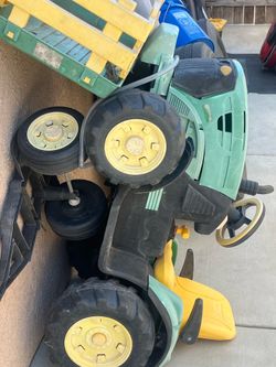 John Deere battery tractor