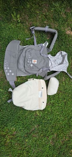 Ergobaby Original Carrier (Galaxy Grey) with Infant Insert Bundle