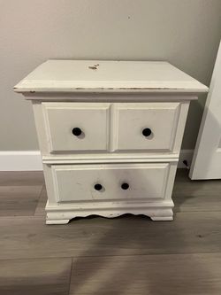 Free nightstand