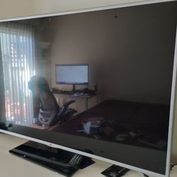 LG TV 48"