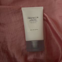 SKIN1004 Hyalu-Cica Moisture Cream 2.53 Fl Oz / 75 ML