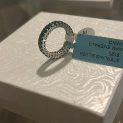 Emerald Ring Bagguette cut Size 6
