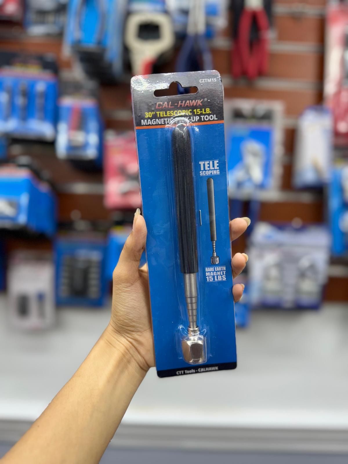 CAL-HAWK 30” TELESCOPIC 15-lb MAGNETIC PICK UP TOOL