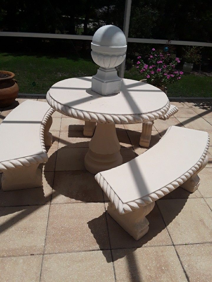 Table And 3 Huge Benches Like New In Weeki Wachee Spring Hill