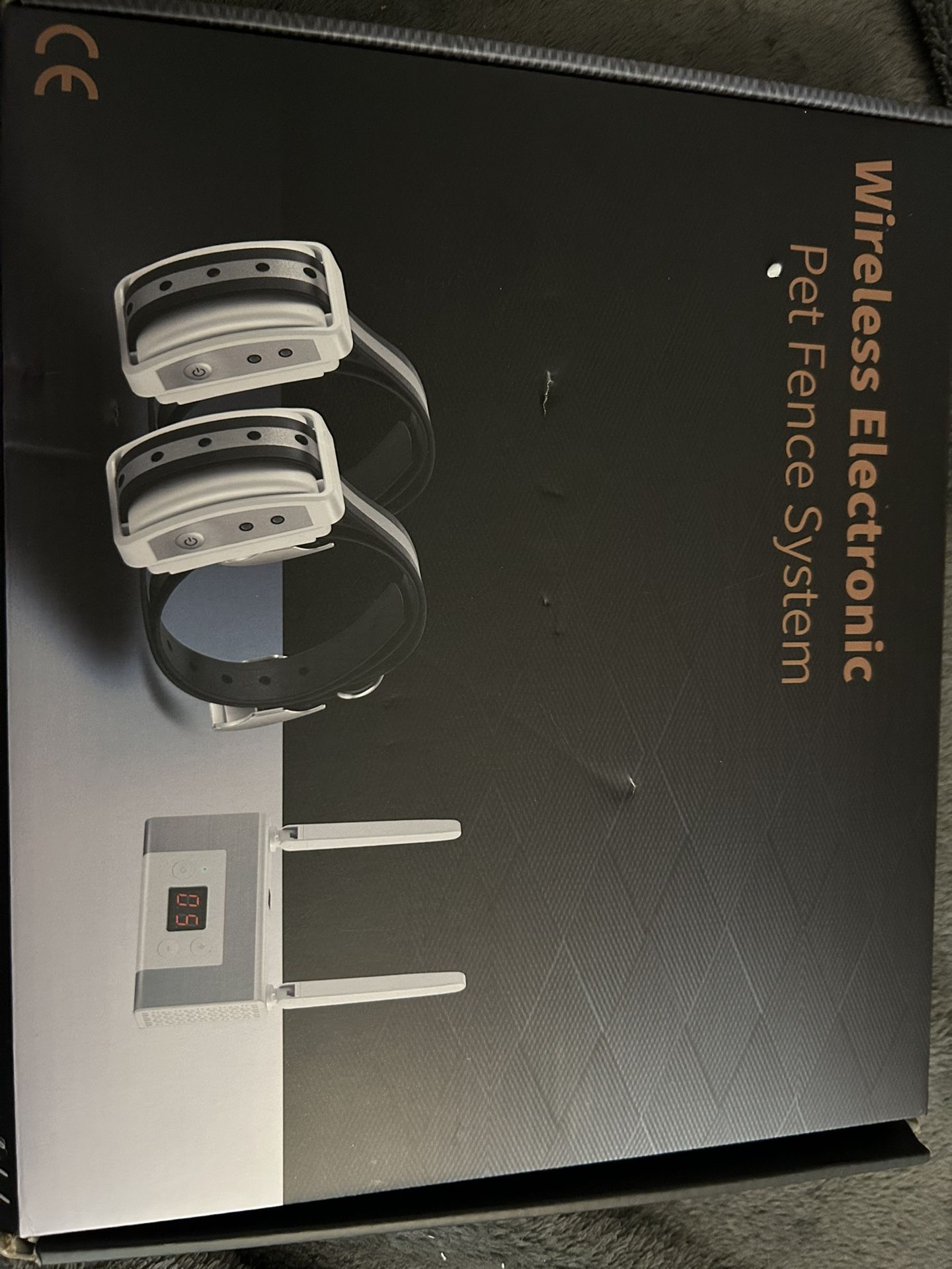 Electric Wireless Dog Fence System, Pet Containment System for 2 Dogs and Pets with Waterproof and Rechargeable Collar Receiver for 2 Dog Container Bo