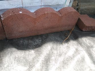 Scalloped Red Straight Edging Stone