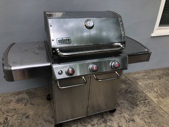 Weber Genesis S-310 natural gas BBQ grill (gently used) for Sale in Cincinnati, OH - OfferUp