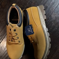 George Timbaland Like Shoes Size 11 Memory Foam New