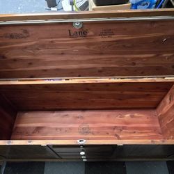 Lane Rare And Antique Cedar Chest