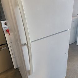 Apartment Refrigerator 