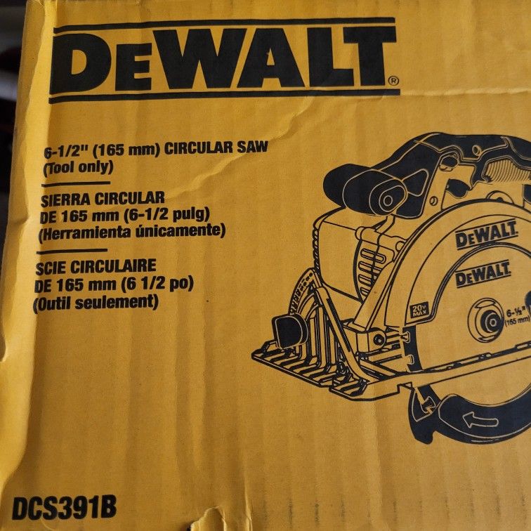 Brand New Dewalt 20v Cordless Circular Saw 6-1/2" Blade Sealed Box Tool Only With Blade No Battery No Charger 