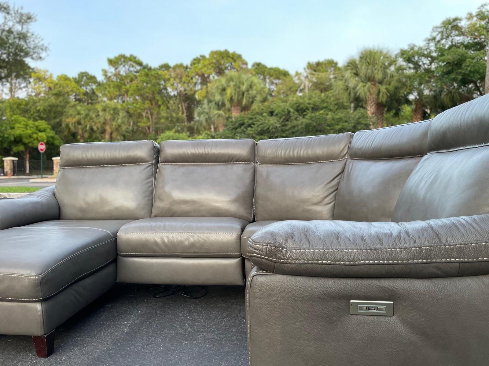 Couch/Sofa Sectional - Leather - NATUZZI - Delivery Available 🚛