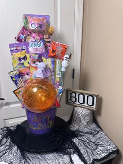 Super kitties Halloween boo bucket 🎃